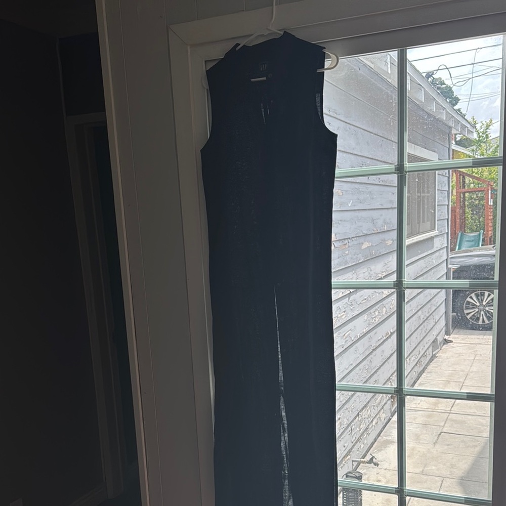 GAP Black Swim Coverup with Elegant Design